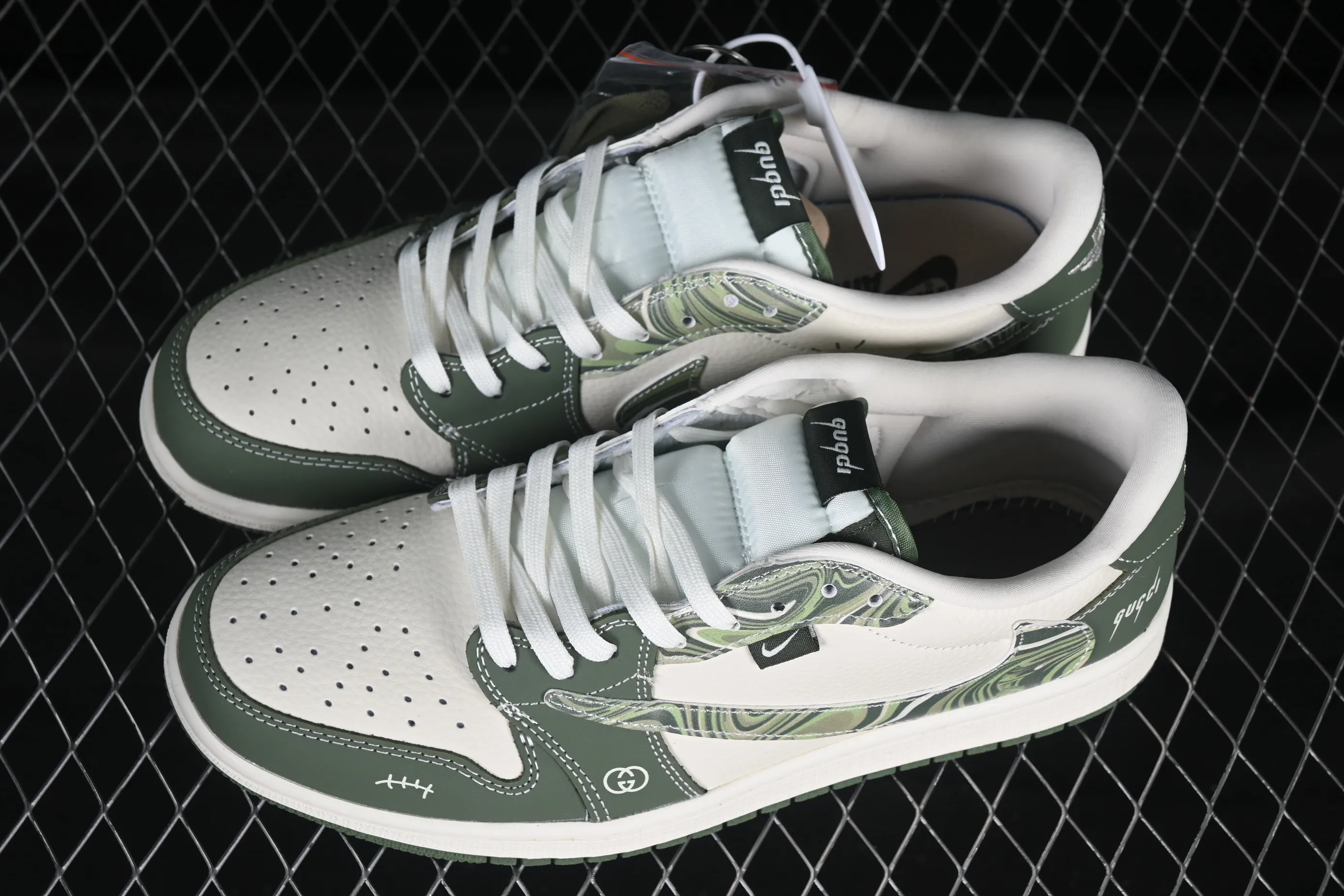 All categories Air Jordan Jordan series basketball shoes Air Jordan 1 Low High-end customized low-top sneakers Travis Scott x Fragment Design x Air Jordan 1 Low OG SP AJ1 Joe 1 Gucci co-branded corrugated beige low-top cultural and casual sneakers XS2024-004